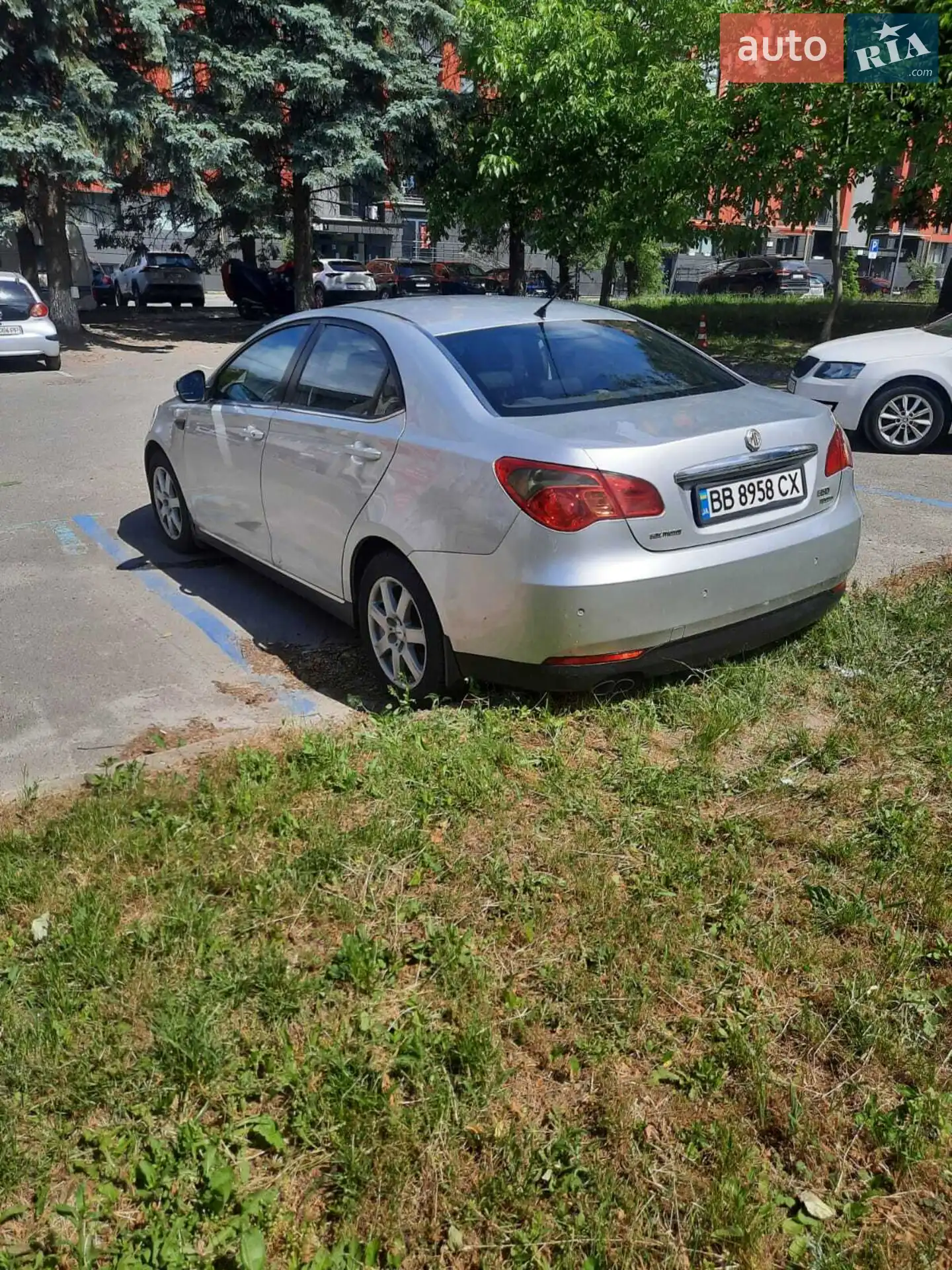 2011 MG 550 - мініатюра 2
