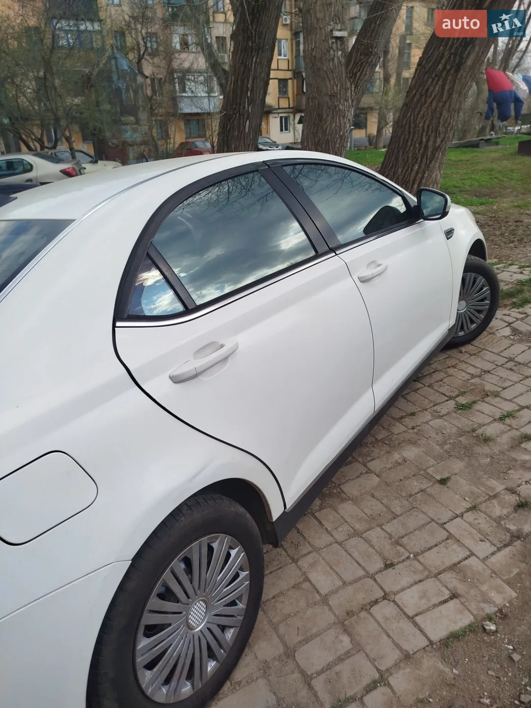 2012 MG 550 - мініатюра 4