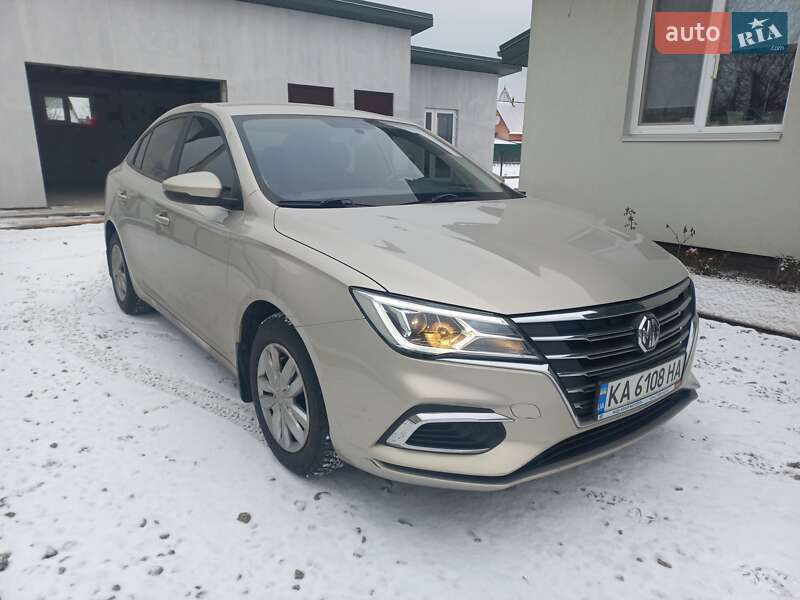 Седан MG 5 2021 в 