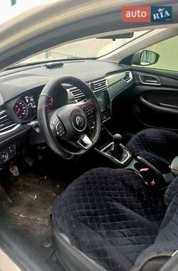 Седан MG 5 2021 в 