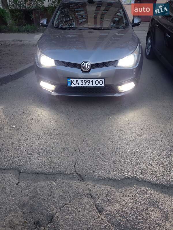 Хэтчбек MG 5 2013 в Киеве