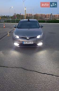 Хэтчбек MG 5 2013 в 
