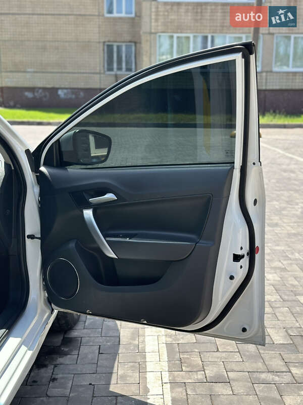 Хетчбек MG 5 2013 в Кривому Розі