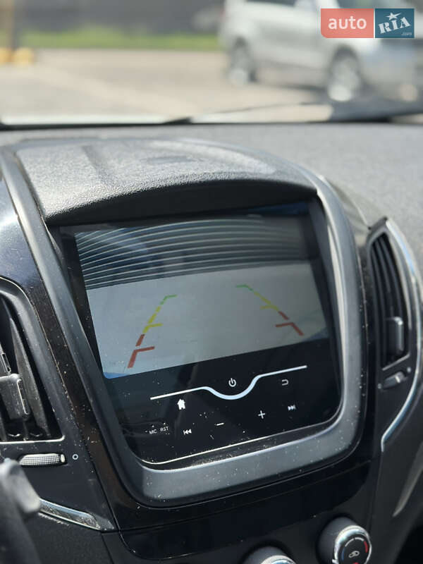 Хетчбек MG 5 2013 в Кривому Розі