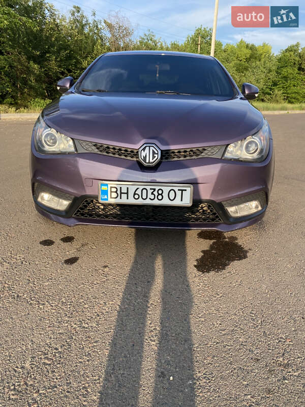 Хэтчбек MG 5 2013 в Березовке