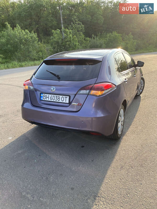 Хэтчбек MG 5 2013 в Березовке