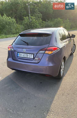 Хэтчбек MG 5 2013 в 