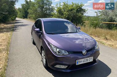 Хэтчбек MG 5 2013 в 
