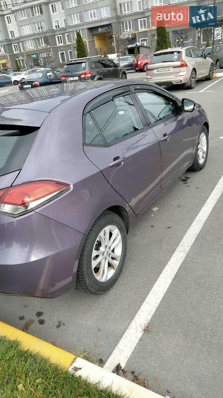 Хэтчбек MG 5 2013 в Киеве