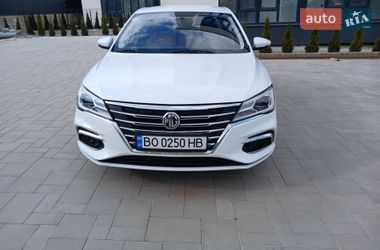 Седан MG 5 2021 в Тернополе