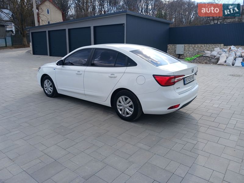 Седан MG 5 2021 в Тернополе