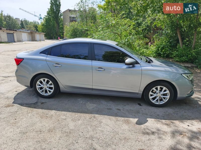 Седан MG 5 2019 в Кам'янському