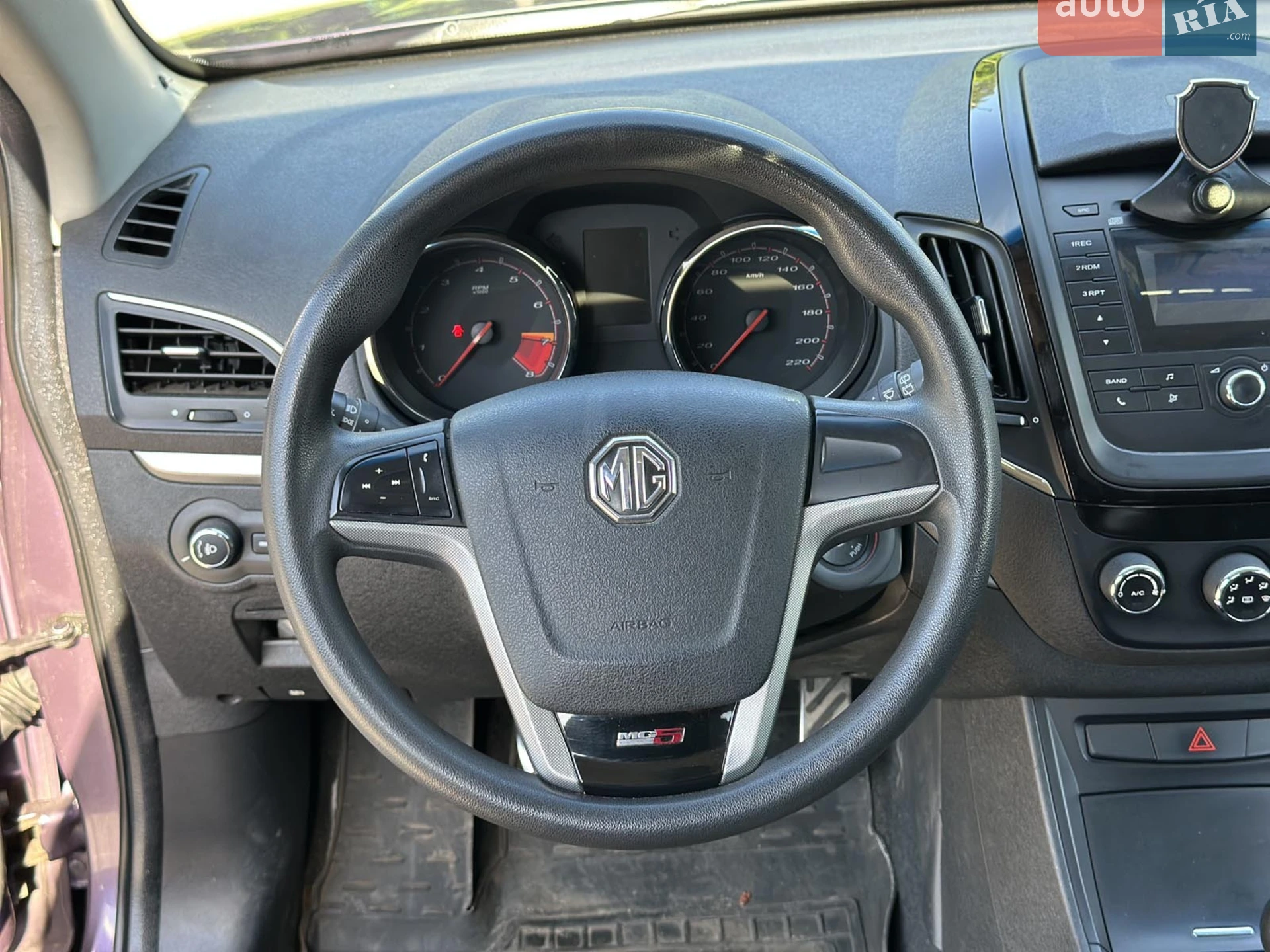 2013 MG 5 - мініатюра 16