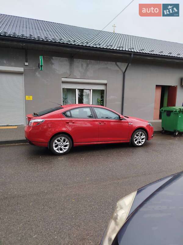 Седан MG 6 2013 в Черновцах