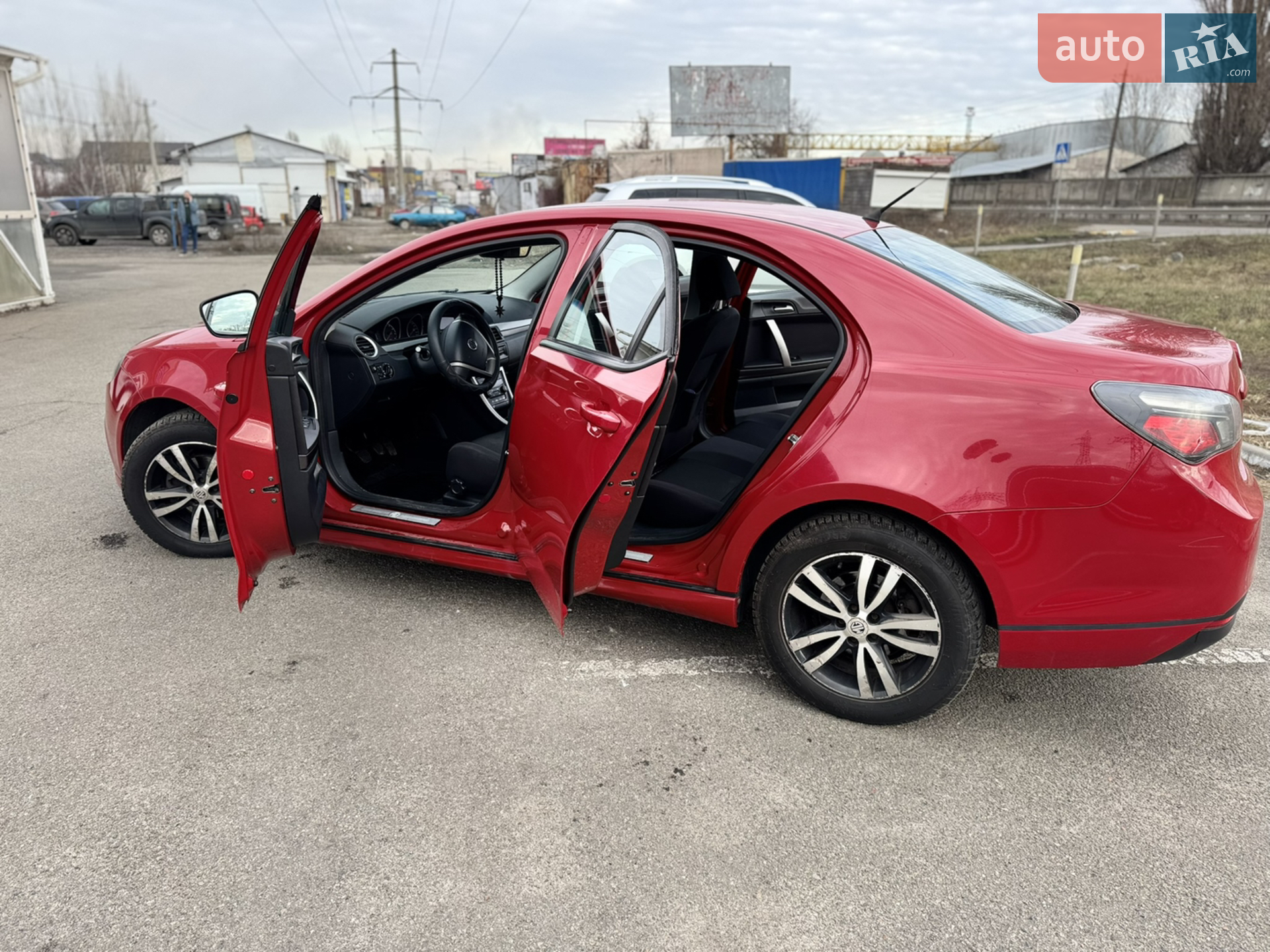 2013 MG 6 - мініатюра 19