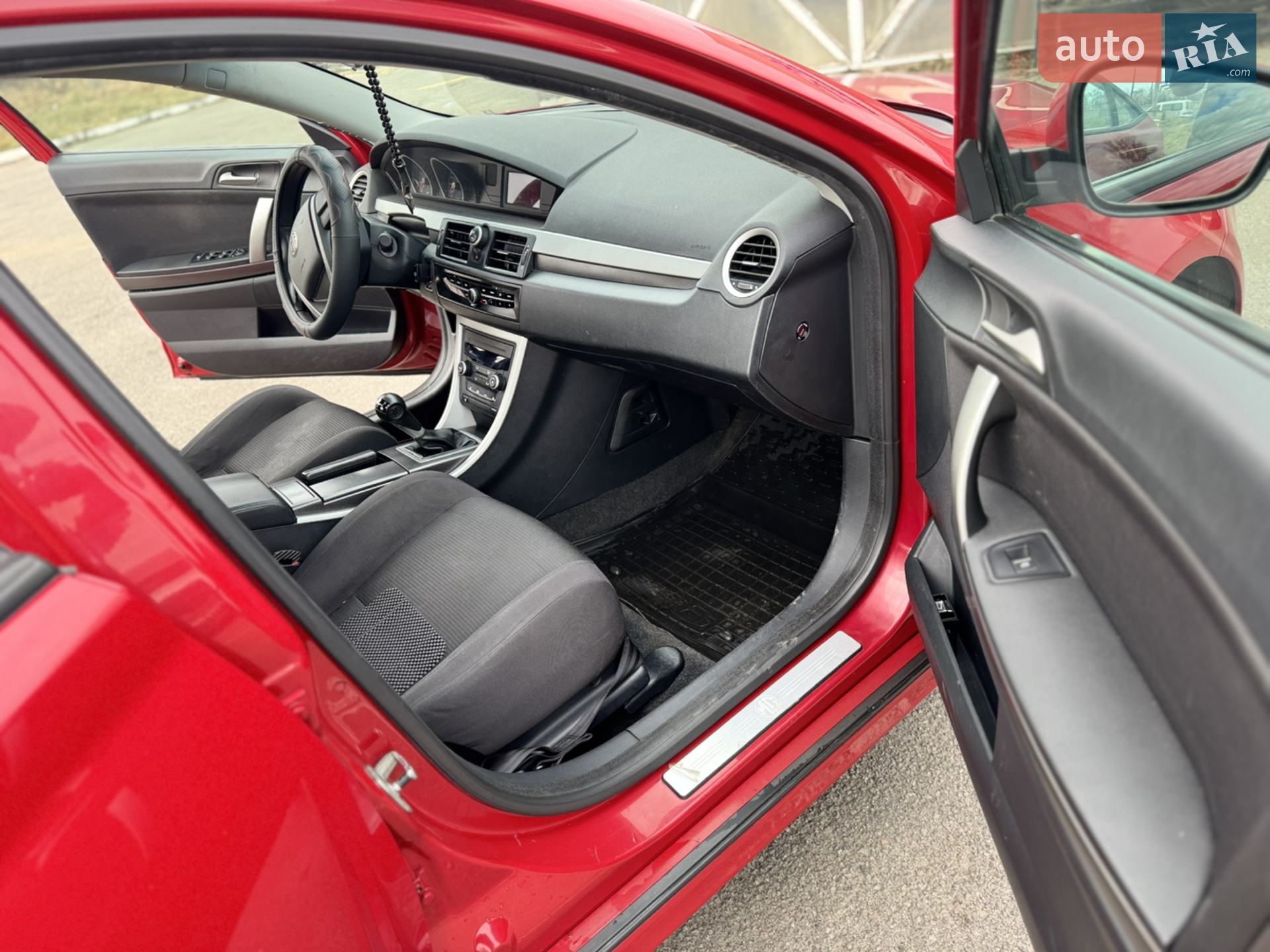 2013 MG 6 - мініатюра 23