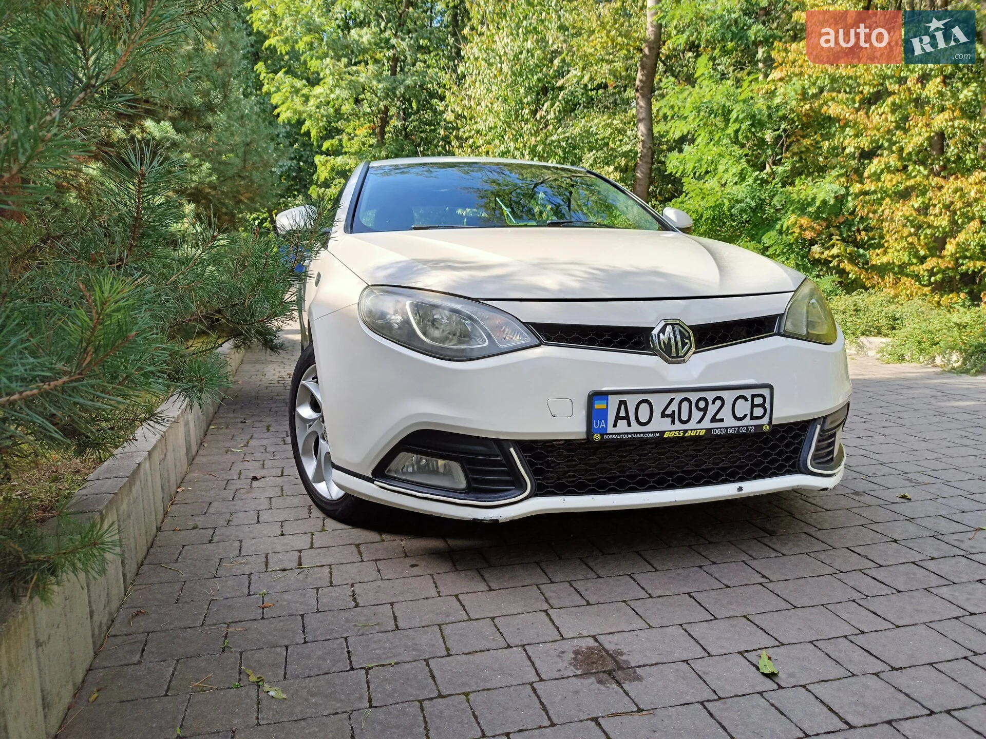 2012 MG 6 - мініатюра 25
