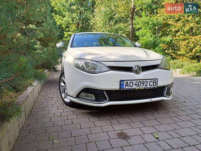 Фастбэк MG 6 2012 в Мукачево