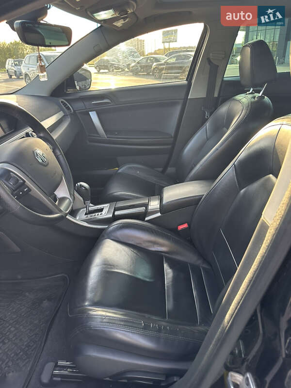 Седан MG 6 2013 в Буче