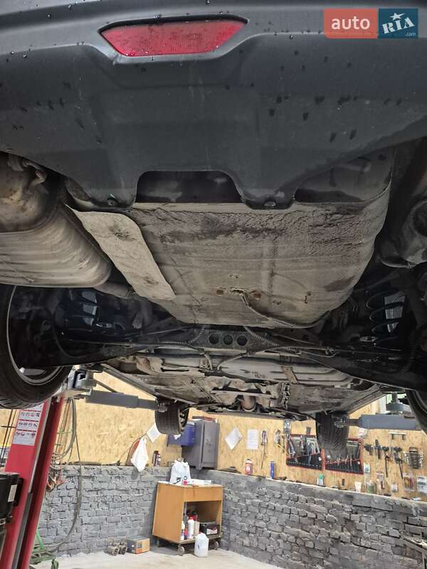 Фастбэк MG 6 2013 в Чернигове