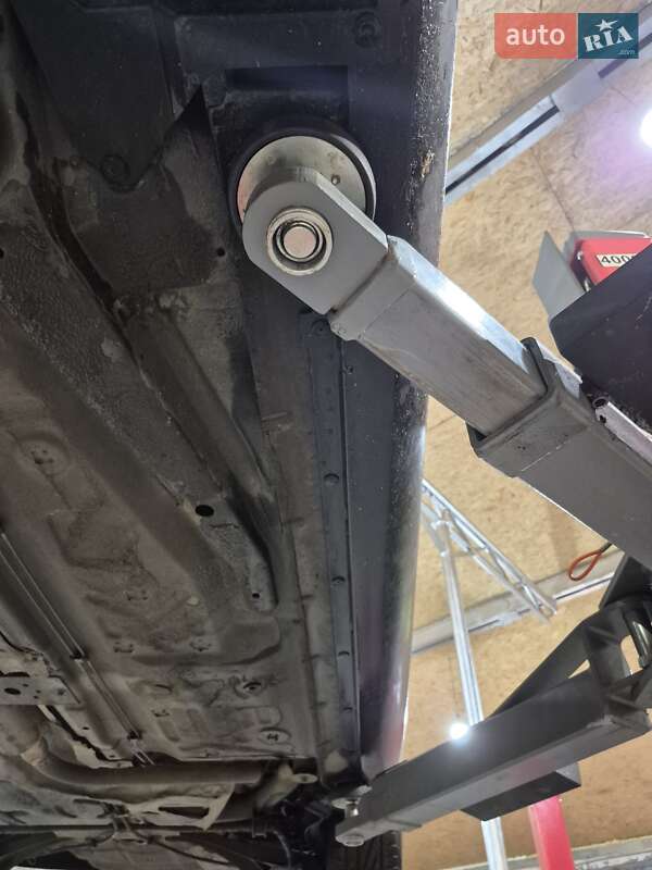 Фастбэк MG 6 2013 в Чернигове