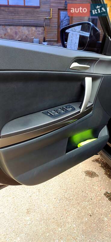 Фастбек MG 6 2012 в Житомирі