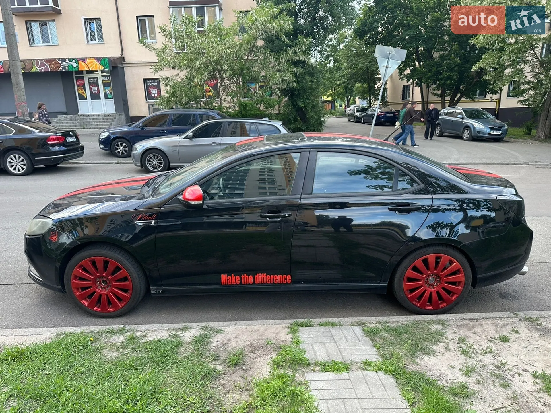 2013 MG 6 - мініатюра 3