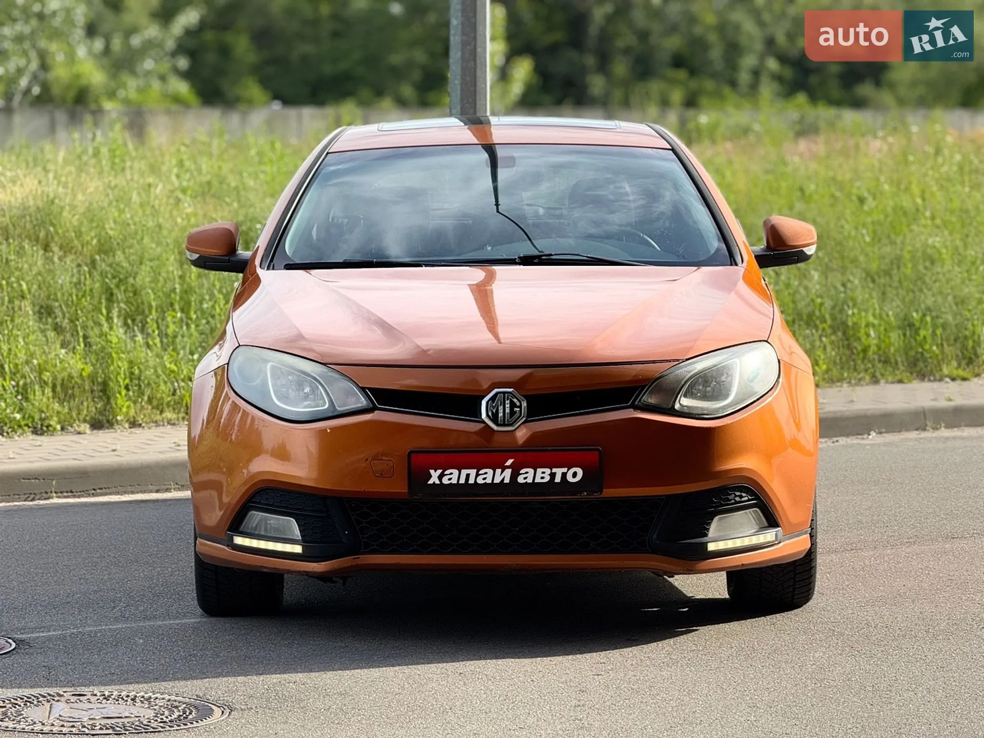 2012 MG 6 - мініатюра 8