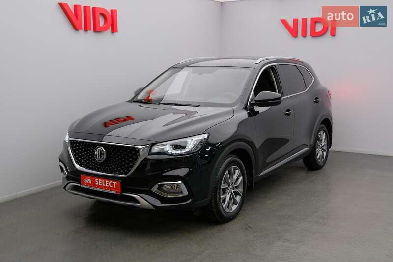 MG HS 2022