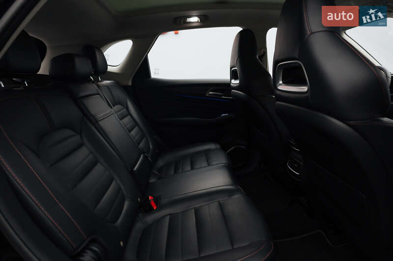 Внедорожник / Кроссовер MG HS 2022 в Киеве