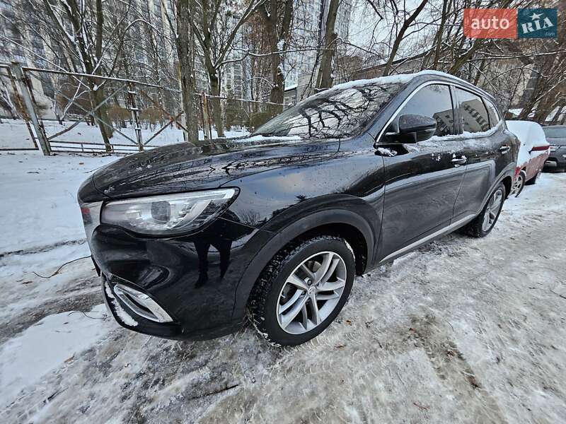 Внедорожник / Кроссовер MG HS 2021 в Киеве