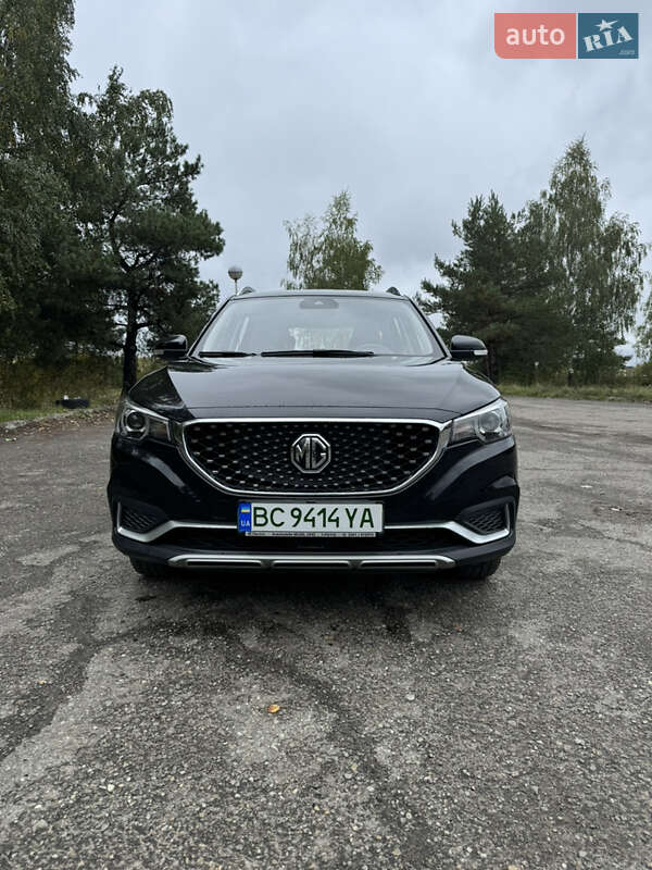 MG ZS EV 2020