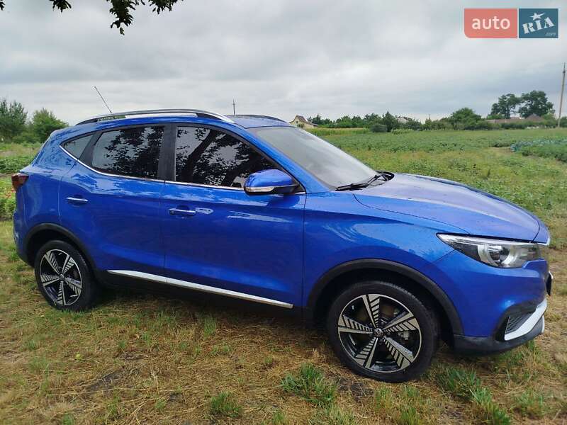 Внедорожник / Кроссовер MG ZS EV 2020 в Киеве