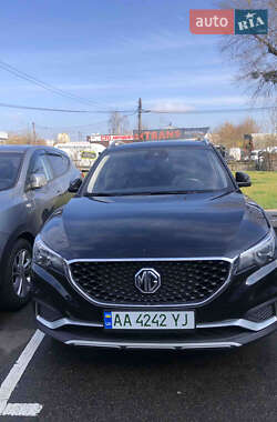 Внедорожник / Кроссовер MG ZS EV 2019 в Киеве
