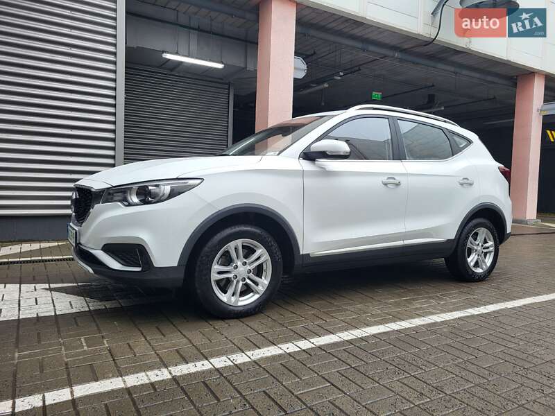 MG ZS EV 2020