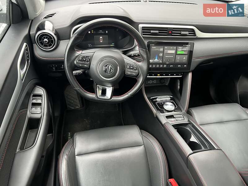 Внедорожник / Кроссовер MG ZS EV 2023 в Киеве