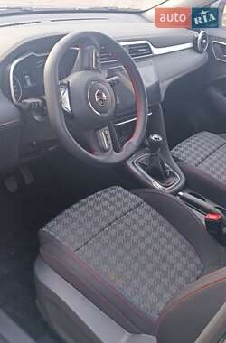 Седан MG ZS 2023 в 