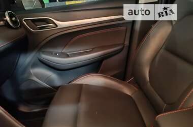 Седан MG ZS 2021 в 