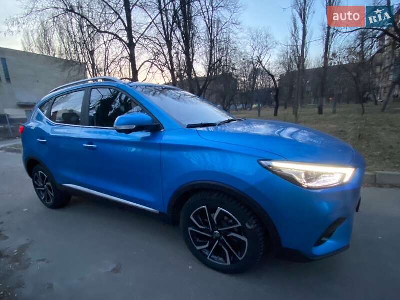 Внедорожник / Кроссовер MG ZS 2023 в 