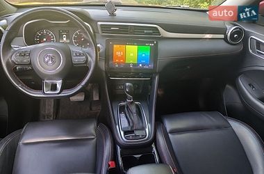 Внедорожник / Кроссовер MG ZS 2021 в Остроге