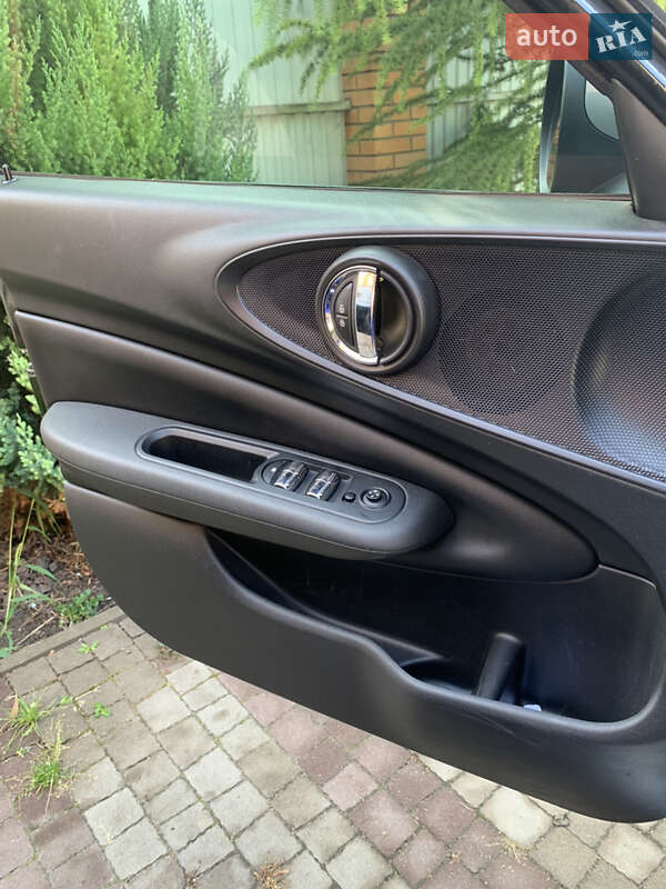 Универсал MINI Clubman 2017 в Белой Церкви фото 22 Универсал MINI Clubman 2017 в Белой Церкви