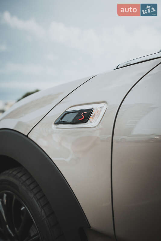 Универсал MINI Clubman 2021 в Киеве