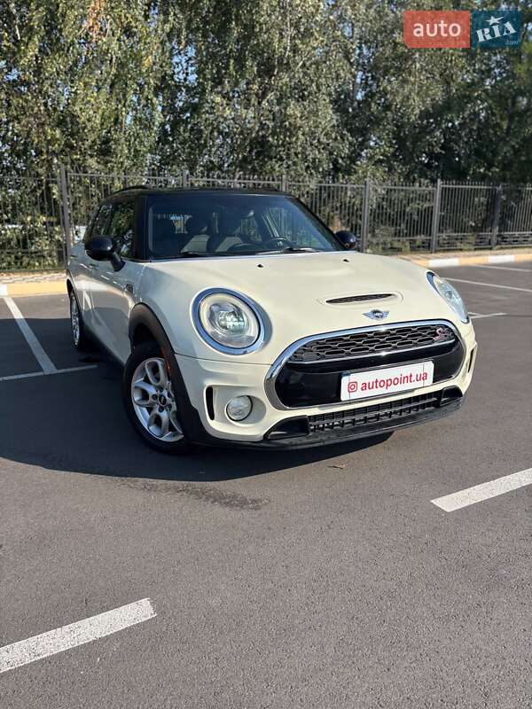 MINI Clubman 2016 MINI Clubman 2016
