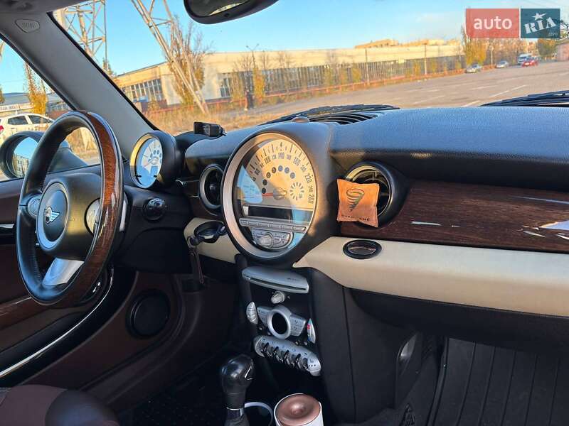 Универсал MINI Clubman 2009 в Киеве фото 28 Универсал MINI Clubman 2009 в Киеве