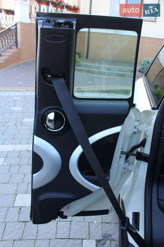 Універсал MINI Clubman 2009 в Трускавці фото 63 Універсал MINI Clubman 2009 в Трускавці