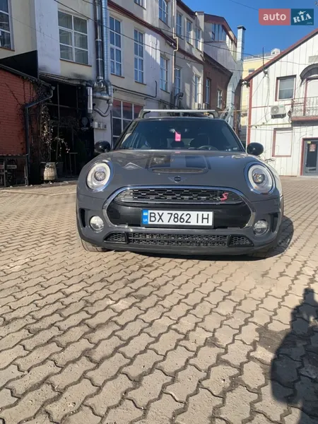 MINI Clubman