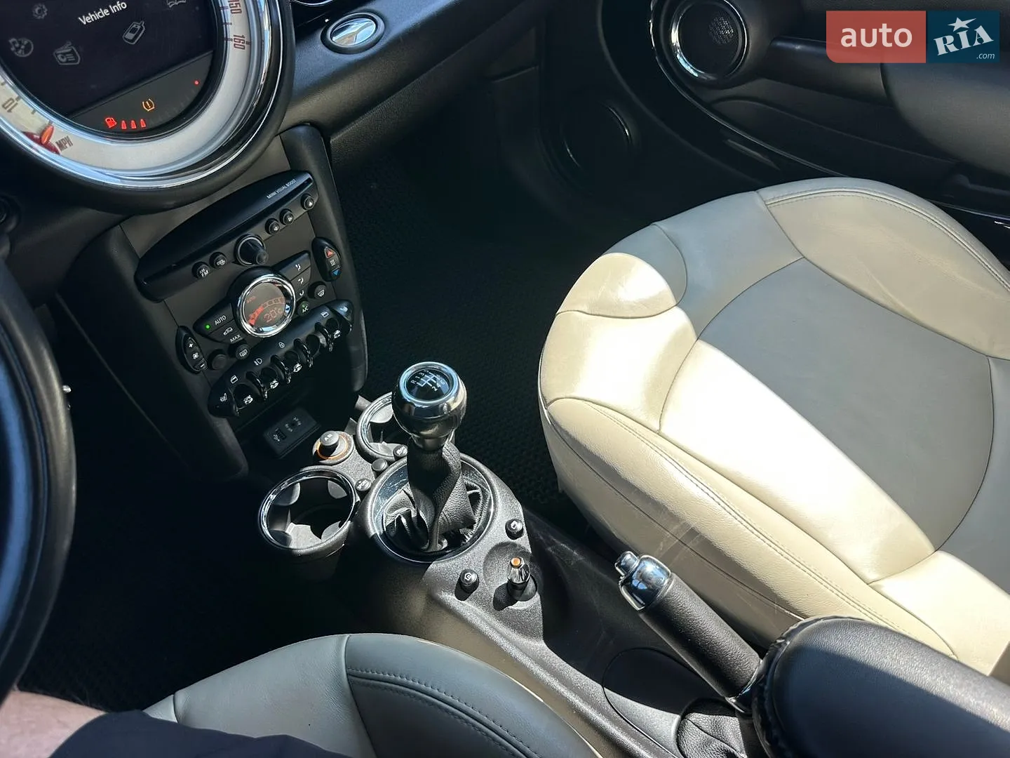 2014 MINI Clubman - мініатюра 29