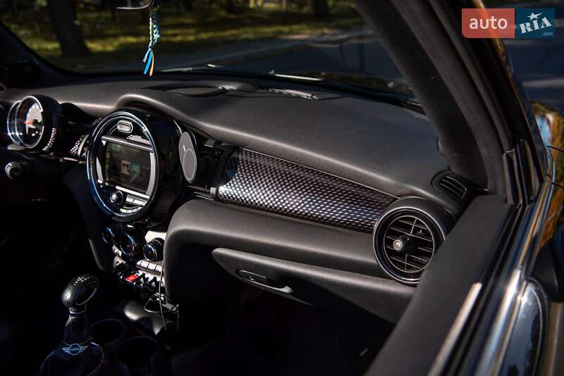 Кабриолет MINI Convertible 2016 в Одессе