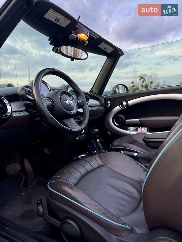 Кабриолет MINI Convertible 2015 в Киеве