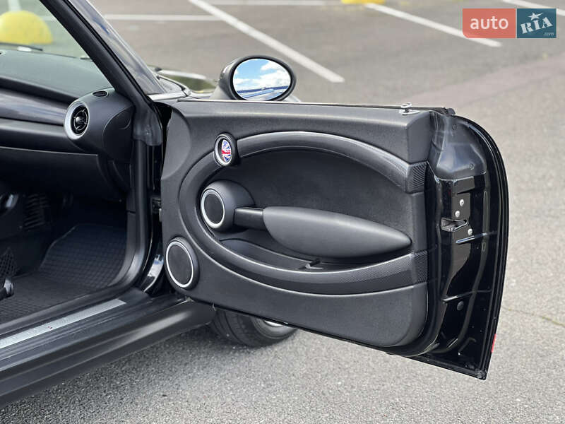 Кабриолет MINI Convertible 2011 в Киеве фото 37 Кабриолет MINI Convertible 2011 в Киеве